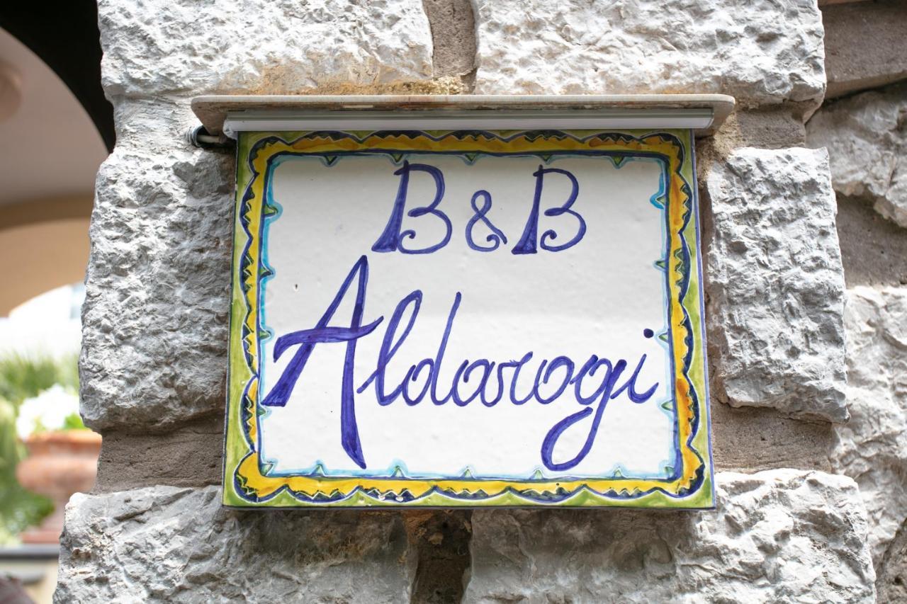 לינה וארוחת בוקר קאפרי Aldarogi מראה חיצוני תמונה